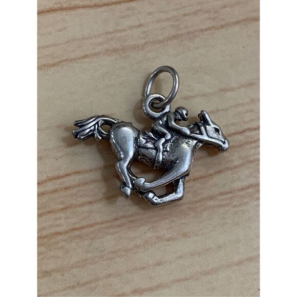 .925 Vintage Race Horse Sterling Silver Jewelry Charm #horse track - Picture 2 of 3